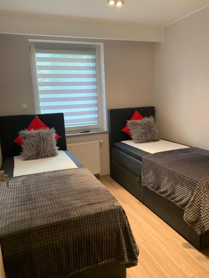 גורז'וב ווילקופולסקי Apartament One Ogrodek I Parking מראה חיצוני תמונה