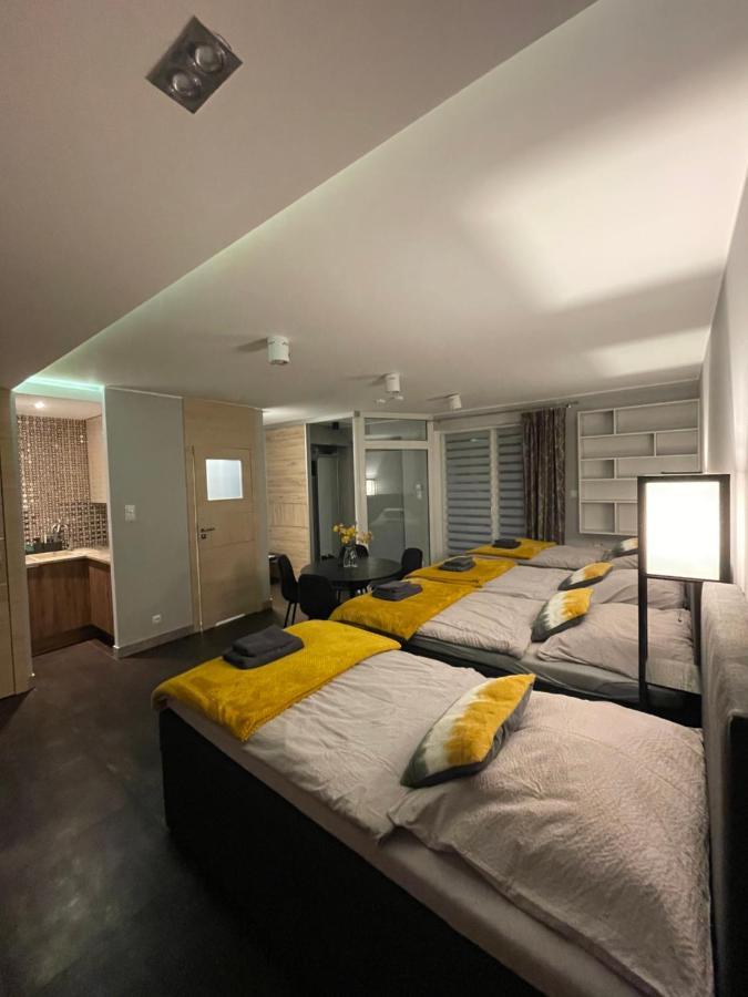 גורז'וב ווילקופולסקי Apartament One Ogrodek I Parking מראה חיצוני תמונה